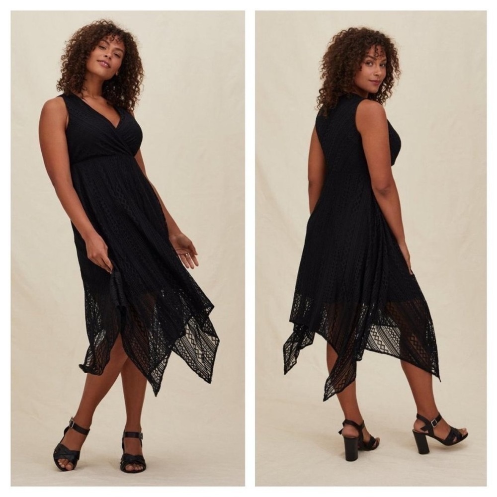 Torrid BLACK GEO LACE HANDKERCHIEF SKATER DRESS 6X